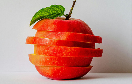 Slices that make up a hole apple.