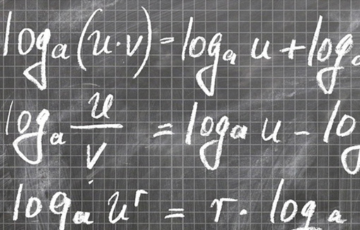 cyfatebiaethau ar fwrdd siarcol