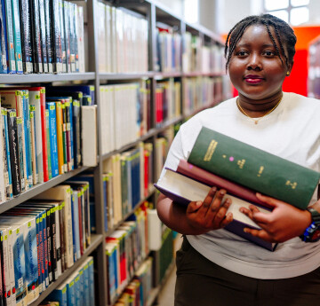 Student in Singleton Library