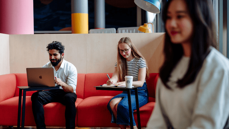 Students studying in Harbwr